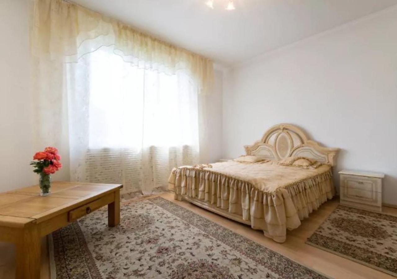 Guest House On Maksimova 9 Almaty Esterno foto